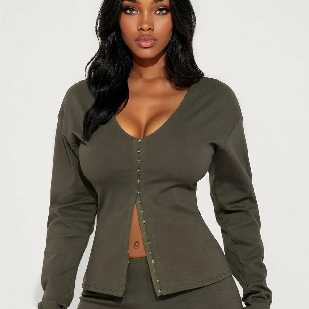 New Fashion Nova Olive Green Button-Up Top and Shorts Set Size Medium